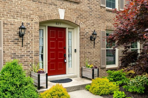 823 Riverwatch Dr, Covington, KY 41017-3737