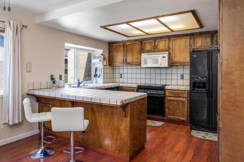 2001 Majestic Oak Ct, Modesto CA  95355-9411 exterior