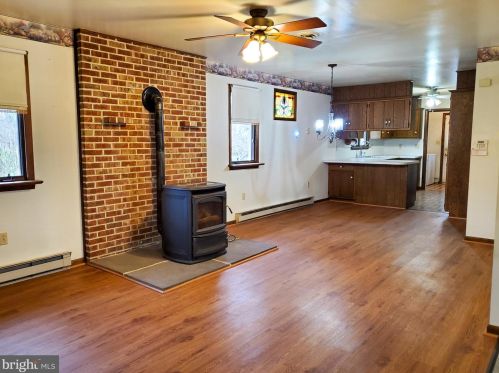 65 Ream Rd, Ephrata PA  17522-9792 exterior