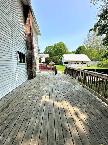 15 Chellis St, Unity NH  03743-2012 exterior