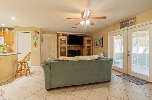 3471 Papaya St, Saint James City FL  33956-2573 exterior