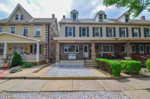 476 Lehigh Ave, Palmerton, PA 18071-1913