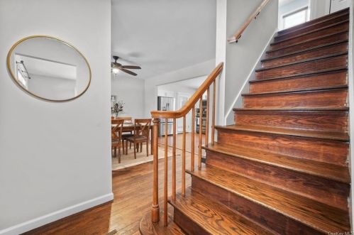 385 Saw Mill River Rd, Yorktown Hgts, NY 10598-6131