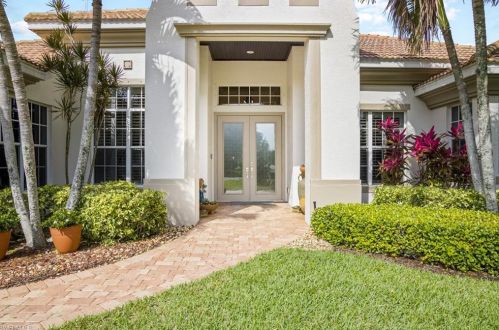 25110 Divot Dr, Bonita Springs, FL 34135-6732