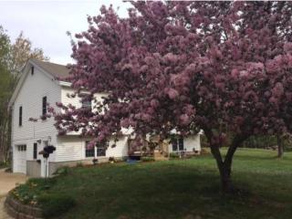 20 Oakwood Dr, Northwood, NH 03261-3818