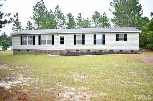35 Gamache Ln, Lillington, NC 27546-6240