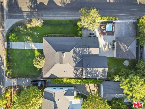 12202 Hartsook St, North Hollywood CA  91601-3961 exterior
