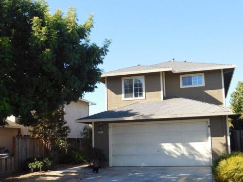9255 Severance St, Gilroy, CA 95020-7268