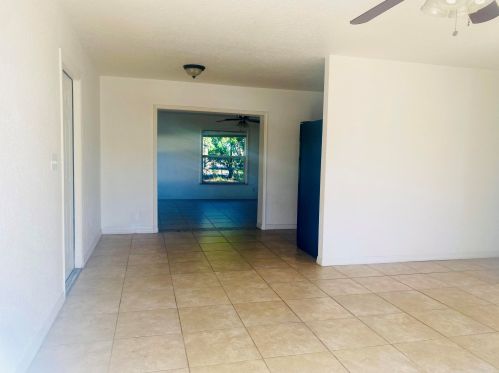 2614 2nd St, Vero Beach, FL 32962-3516