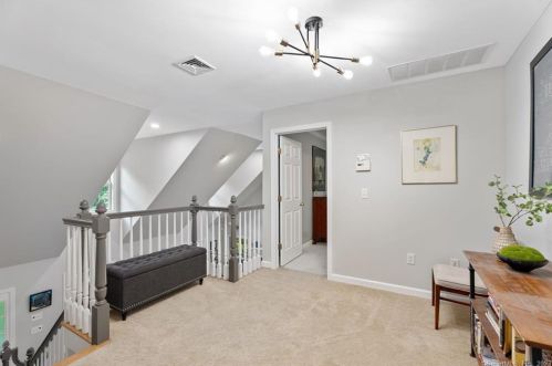 16 Saxony Ln, Woodbury CT  06798-2533 exterior