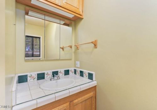 4810 Daleridge Rd, La Canada CA  91011-3725 exterior