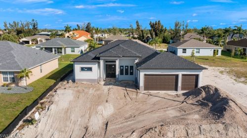 3413 21st St, Cape Coral, FL 33993-3615