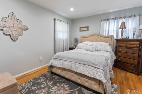 38 Rockhill Rd, Old Bridge NJ  08857-2418 exterior