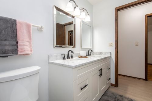 3590 Glen Park Rd, Waukesha WI  53151-5222 exterior
