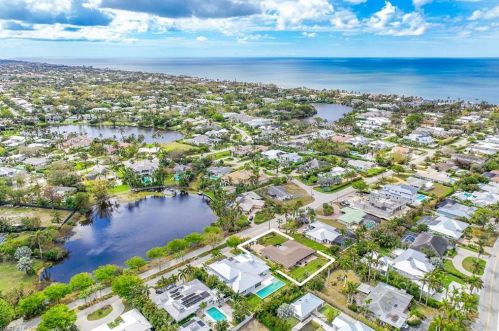 501 7th Ave, Naples, FL 34102-5342