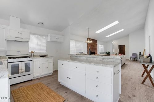 5239 Surfrider Way, Oxnard CA  93035-1070 exterior