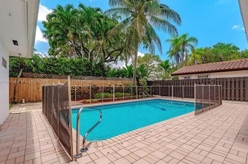 3220 37th St, Hollywood FL  33021-2636 exterior