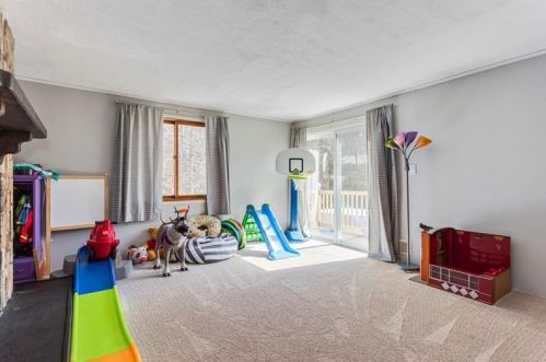 883 Stevendale Dr, Pittsburgh PA  15221-3926 exterior