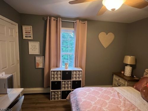 28 Wildwood Shores Dr, Hopatcong NJ  07843-1923 exterior