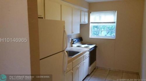 7371 37th St, Hollywood FL  33024-1612 exterior