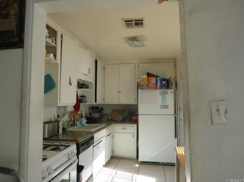 1833 Pepper Tree Ln, San Bernardino CA  92404-4956 exterior