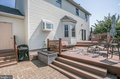 109 Joan Dr, Collegeville PA  19426-1958 exterior