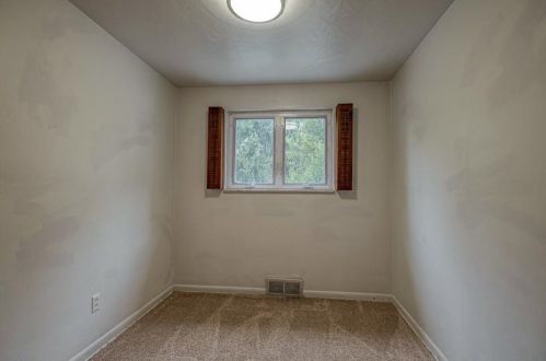 21 Carl Ln, Gibsonia PA  15044-7835 exterior