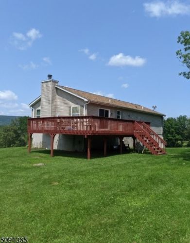 8 Glory Ln, Wantage NJ  07461-3233 exterior