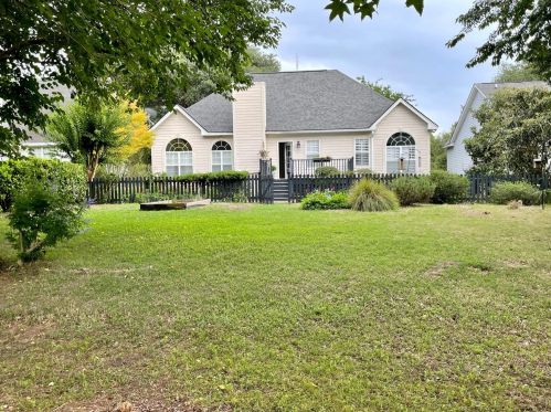 236 Alexandra Dr, Mount Pleasant SC  29464-2837 exterior
