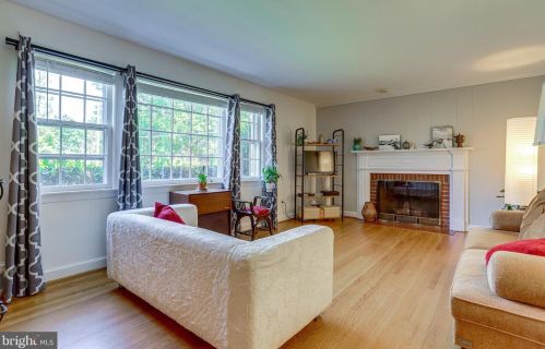 2901 Linden Ln, Falls Church VA  22042-2313 exterior