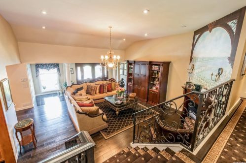 1045 Channel Dr, Hewlett NY  11557-2616 exterior