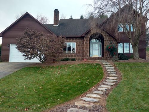 1231 Ivy Ln, Harrisonburg, VA 22802-5540