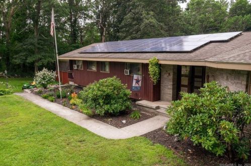 4 Liberty Hwy, Putnam, CT 06260-3112