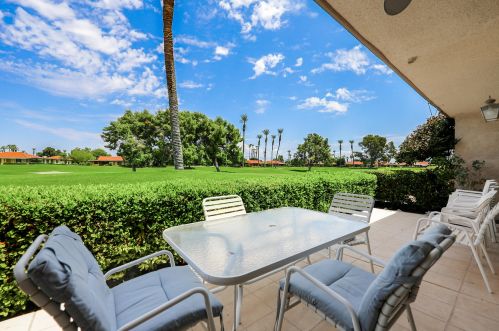 55 Sunrise Dr, Rancho Mirage CA  92270-3845 exterior