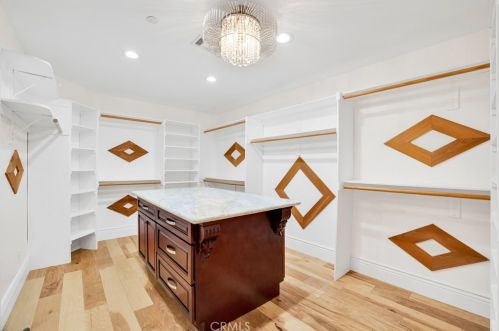 10026 Mattock Ave, Downey CA  90240-3529 exterior