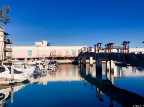 7228 Marina Pacifica Dr, Long Beach CA 90803-3809 exterior