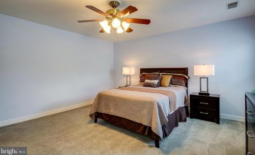 9517 Moonen Bay Ln, Bristow VA  20136-3515 exterior