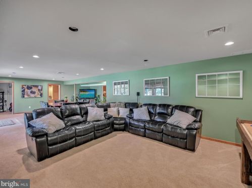 23 Grey Hawk Dr, Molino PA  17961-9172 exterior