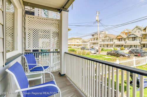 6 Embury Ave, Ocean Grove, NJ 07756-1320