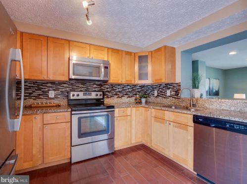 7413 Aspenpark Rd, Lorton VA  22079-1848 exterior