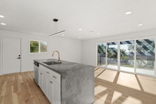 5412 Newbury Ave, San Bernardino, CA 92404-2950
