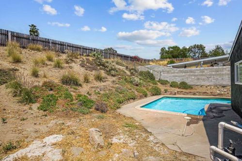 13268 Laurel St, Lakeside CA  92040-3326 exterior