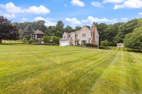 274 Old Farms, Middletown, CT 06457-7536