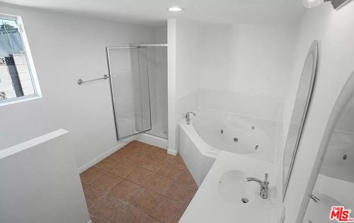 27509 Esterbrook Ave, Santa Clarita, CA 91351-2706