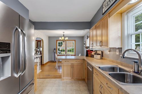 1142 8 Ave, West Bend WI 53090-1802 exterior