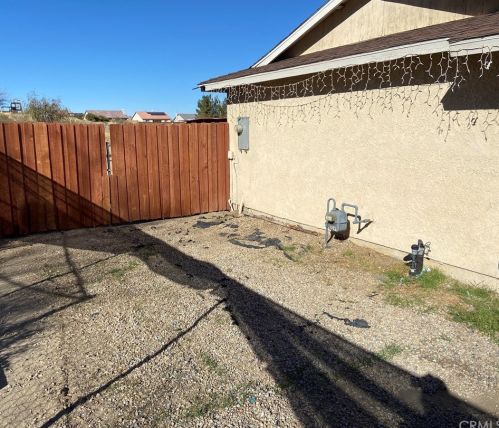 16128 Nisqualli Rd, Victorville, CA 92395-9753