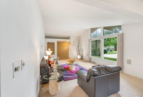 21595 Doneswood Dr, Waukesha, WI 53186-5421