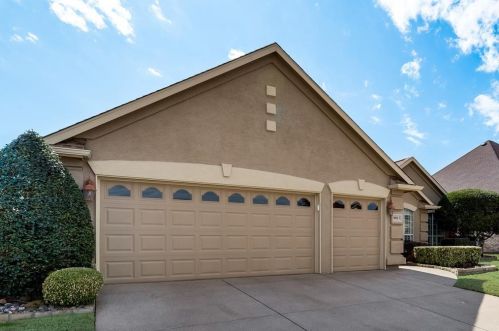 8813 Crestview Dr, Denton TX  76207-8601 exterior