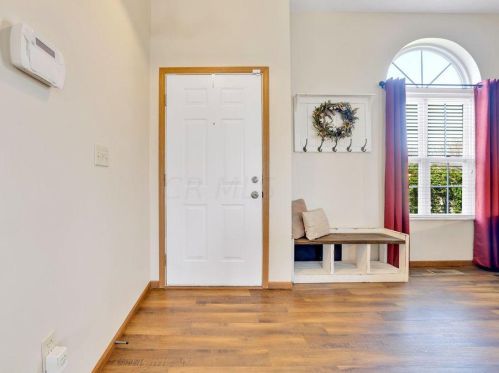 1565 Roscommon Dr, Pataskala OH  43062-7018 exterior