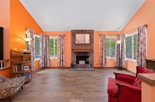 5807 Greens Dr, Riverside CA  92509-7327 exterior